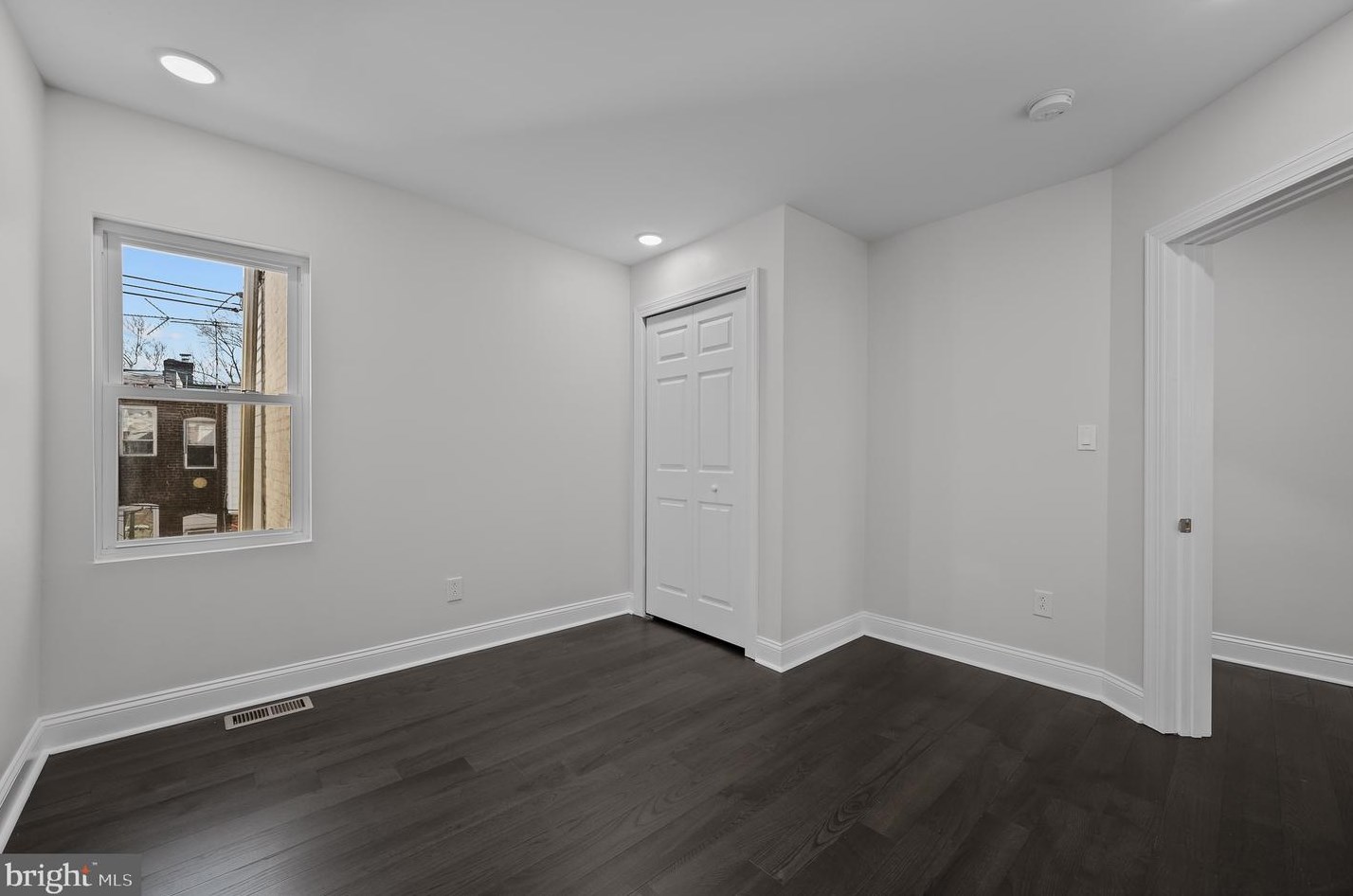 6012 Cedarhurst St, Philadelphia PA  19143-3105 exterior