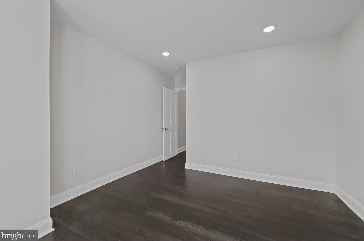 6012 Cedarhurst St, Philadelphia PA  19143-3105 exterior
