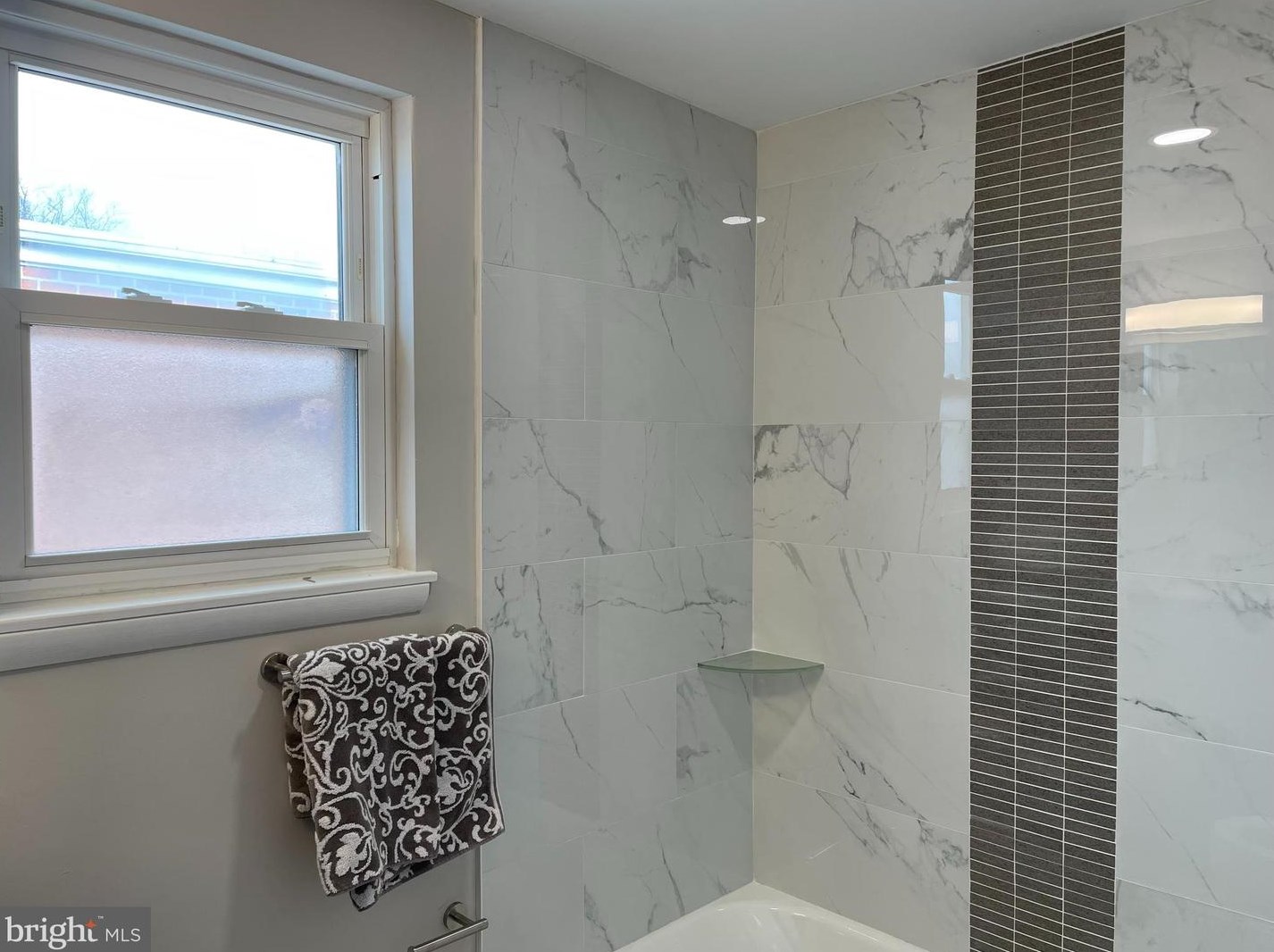 9251 Outlook Ave, Philadelphia PA  19114-3608 exterior