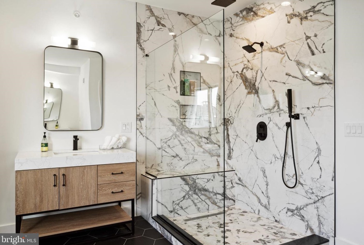 1126 Montgomery Ave, Philadelphia, PA 19125-3417