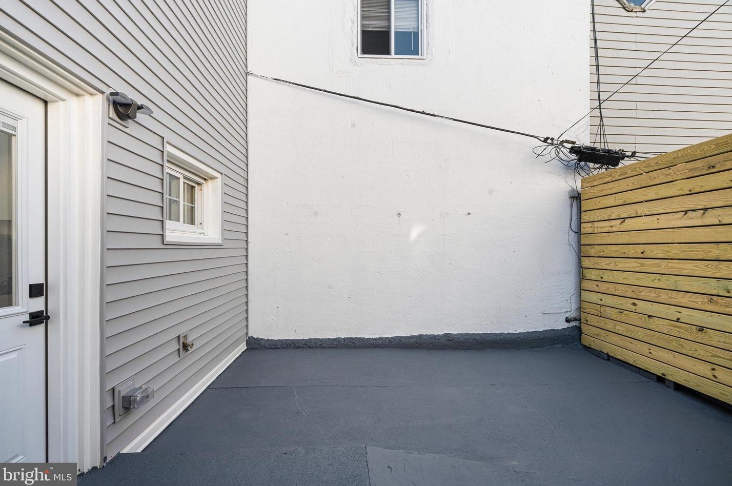 2204 Huntingdon St, Philadelphia PA  19132-3622 exterior