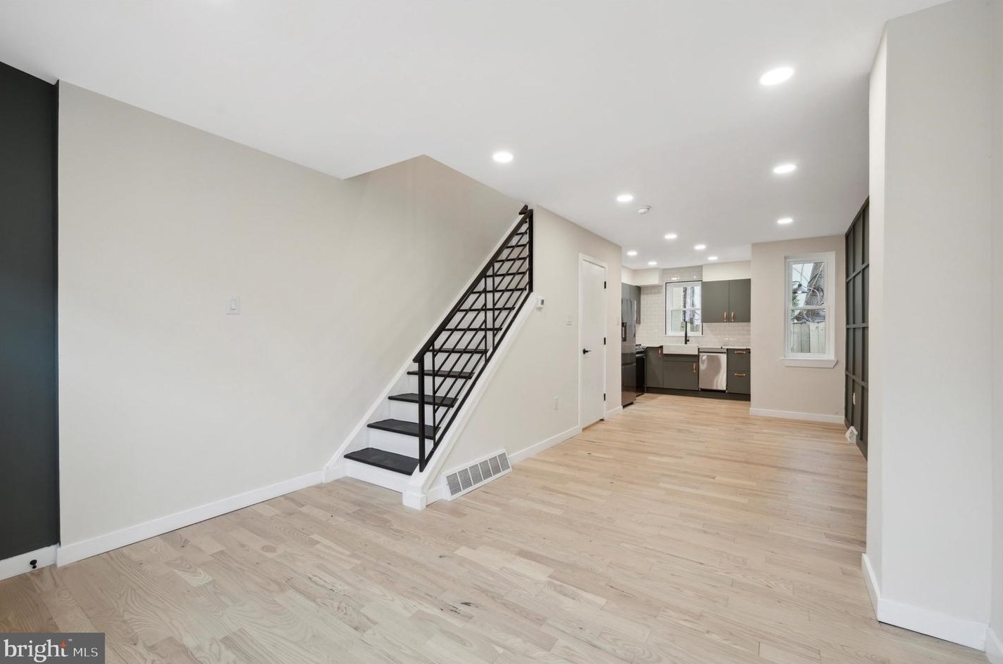 1255 Newkirk St, Philadelphia PA  19146-3625 exterior