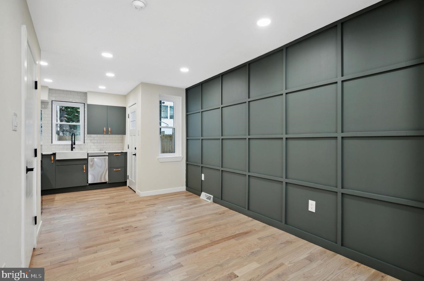 1255 Newkirk St, Philadelphia PA  19146-3625 exterior