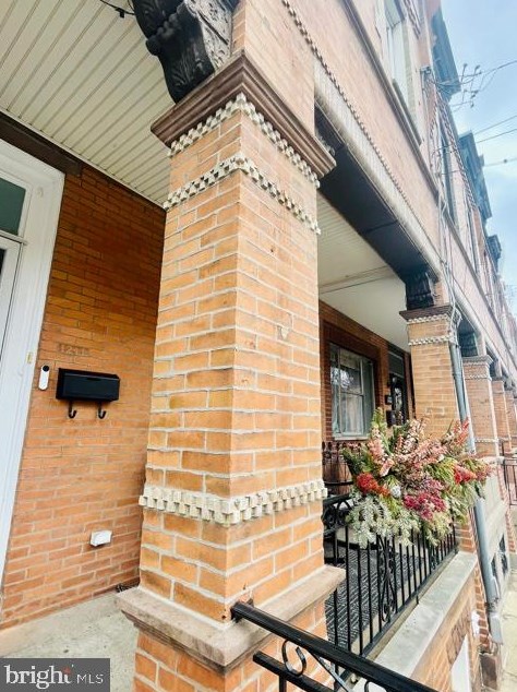 1241 Wolf St, Philadelphia, PA 19148-2909