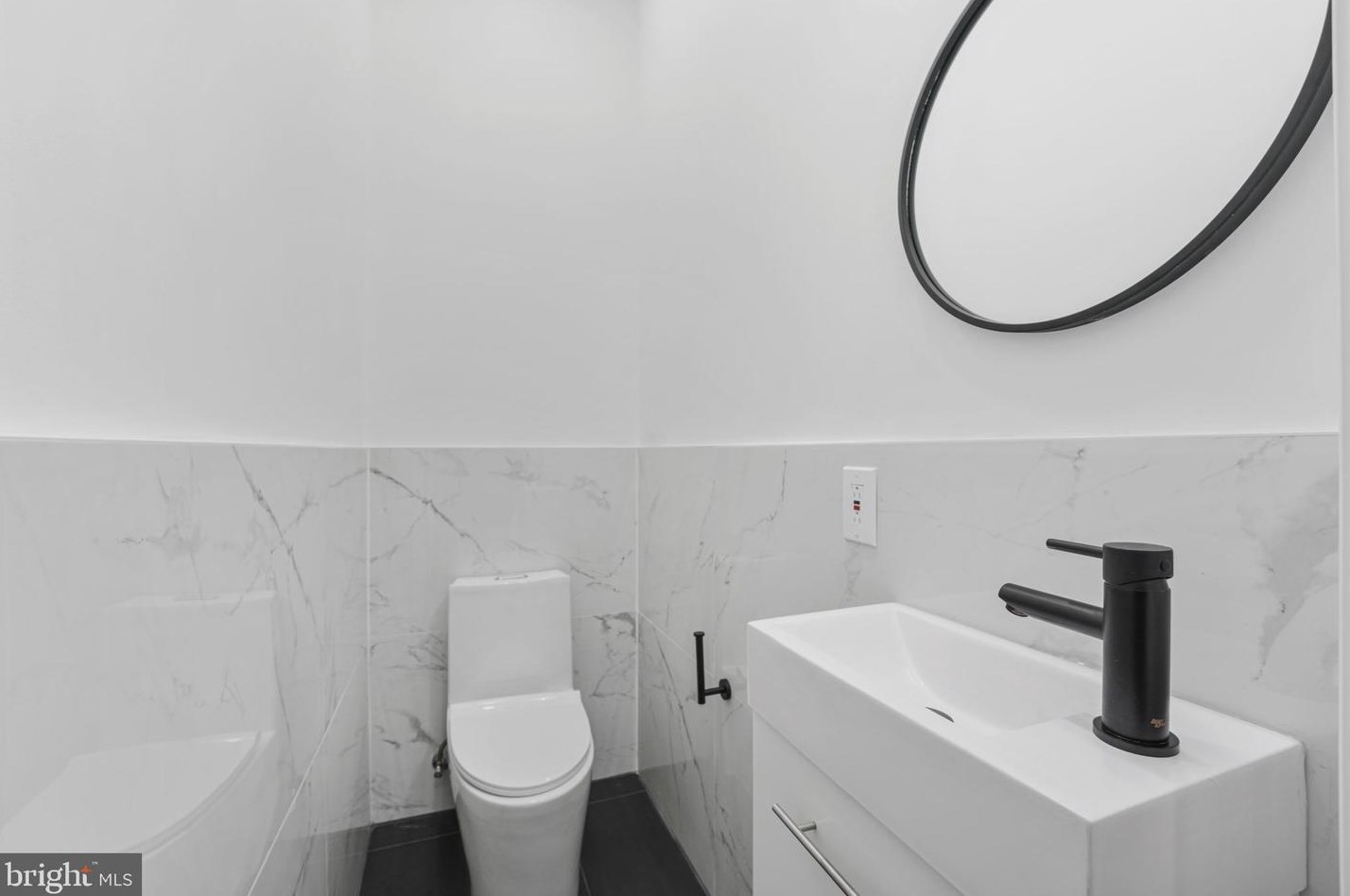 5200 Wakefield St, Philadelphia PA  19144-2325 exterior