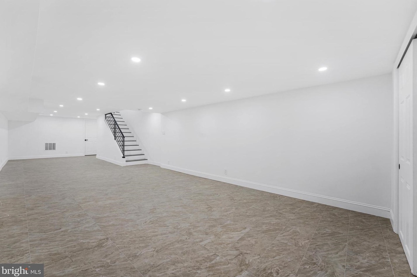 5200 Wakefield St, Philadelphia PA  19144-2325 exterior