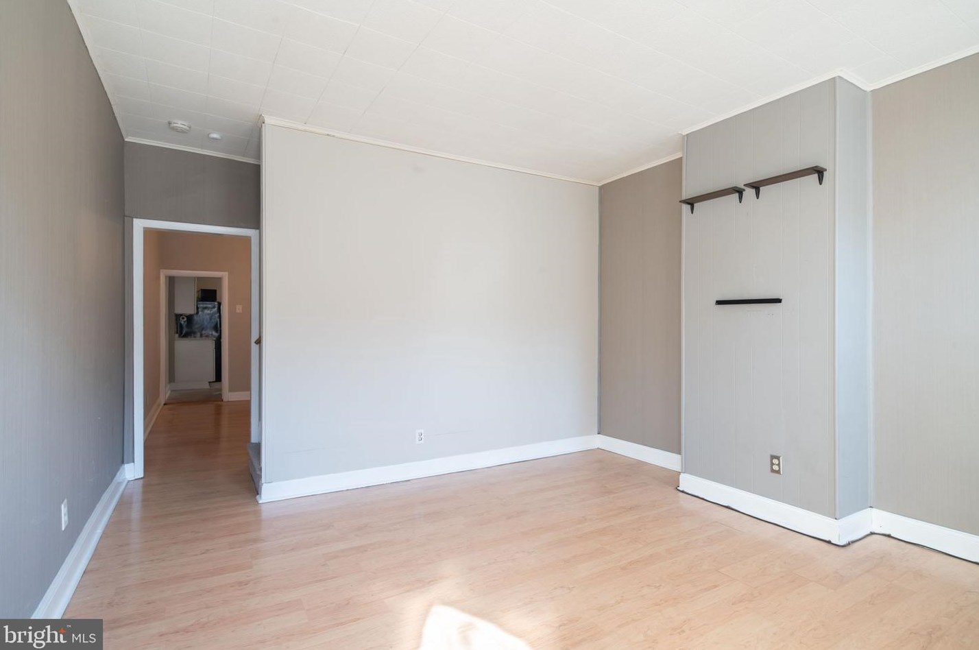 2347 Hagert St, Philadelphia, PA 19132-4246