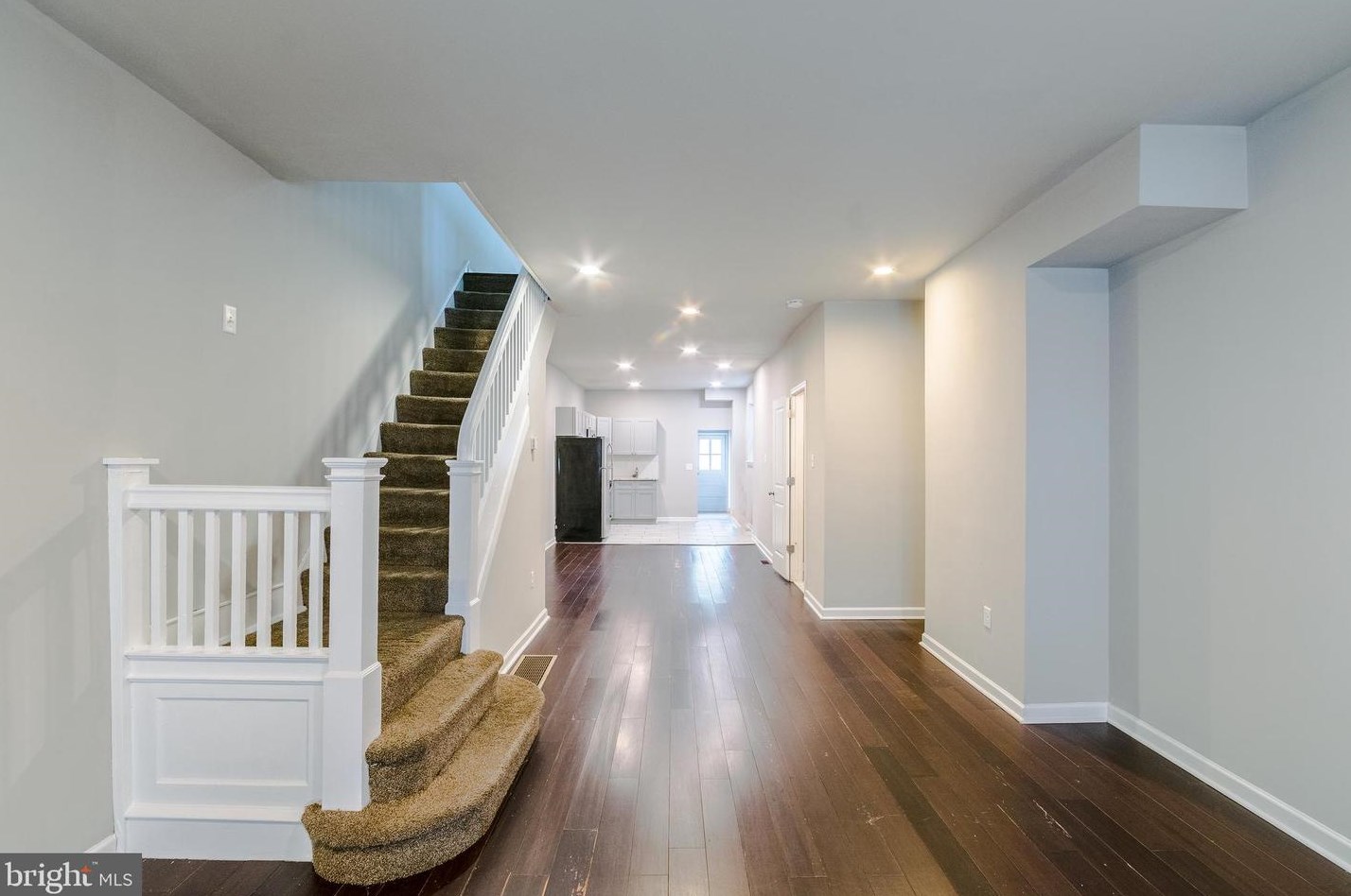 254 S 61st St, Philadelphia, PA 19139