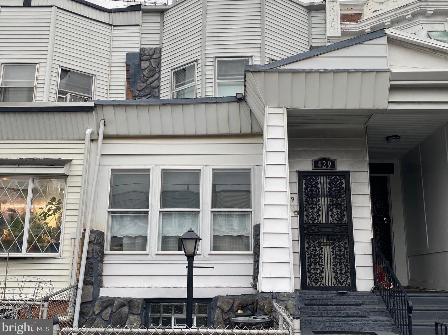 429 57th St, Philadelphia, PA 19143-1334