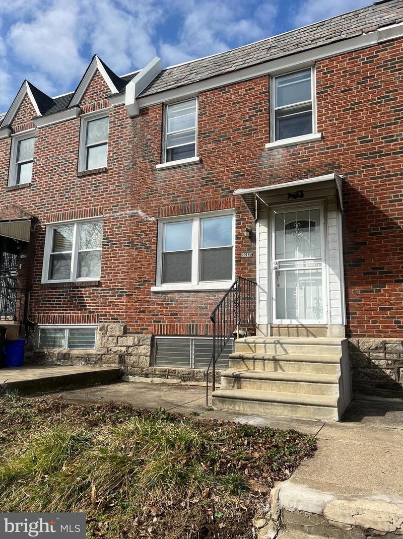 5912 Ella St, Philadelphia, PA 19120-2036