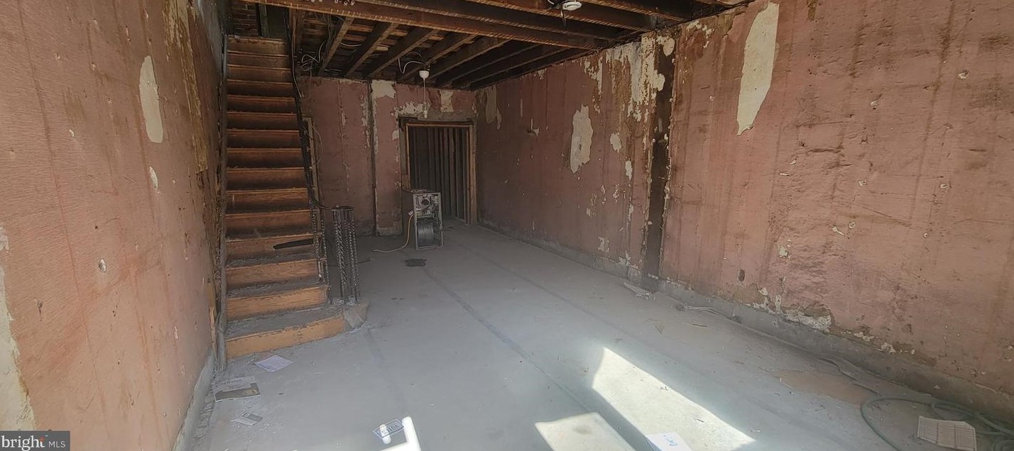 1941 Mcclellan St, Philadelphia, PA 19145-2024