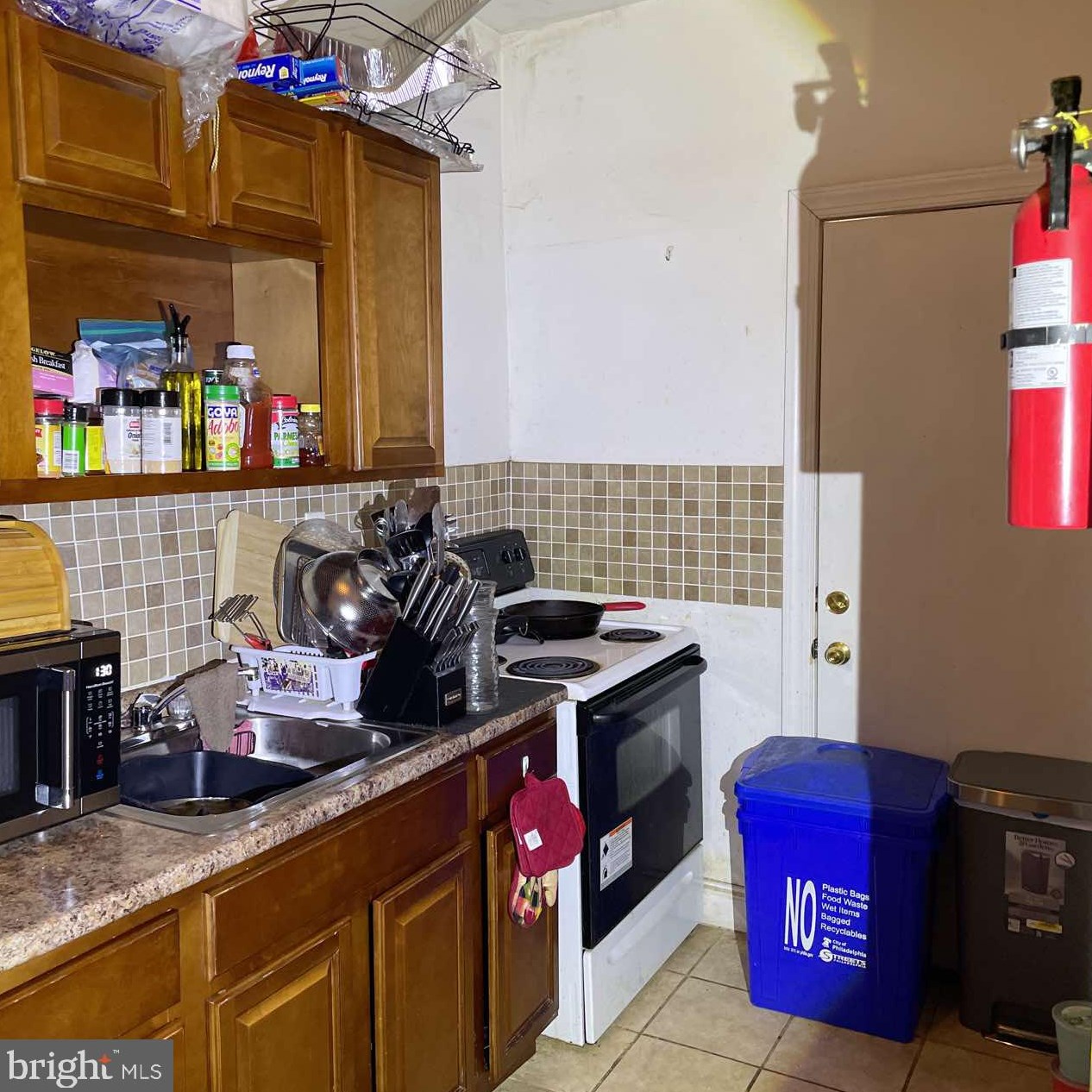 1532 Felton St, Philadelphia, PA 19151-3807