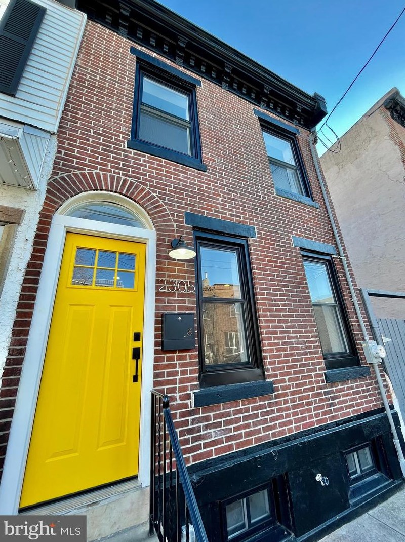 2305 Letterly St, Philadelphia, PA 19125-2111