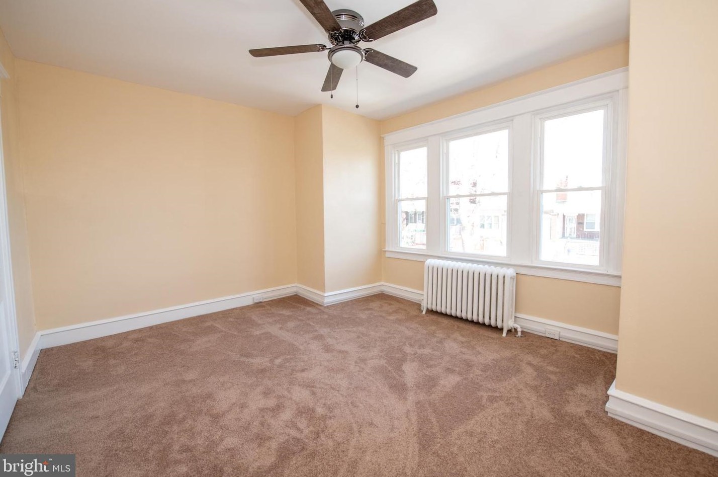 1138 Sanger St, Philadelphia PA  19124-1131 exterior