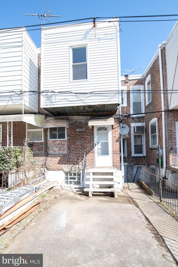 1138 Sanger St, Philadelphia PA  19124-1131 exterior