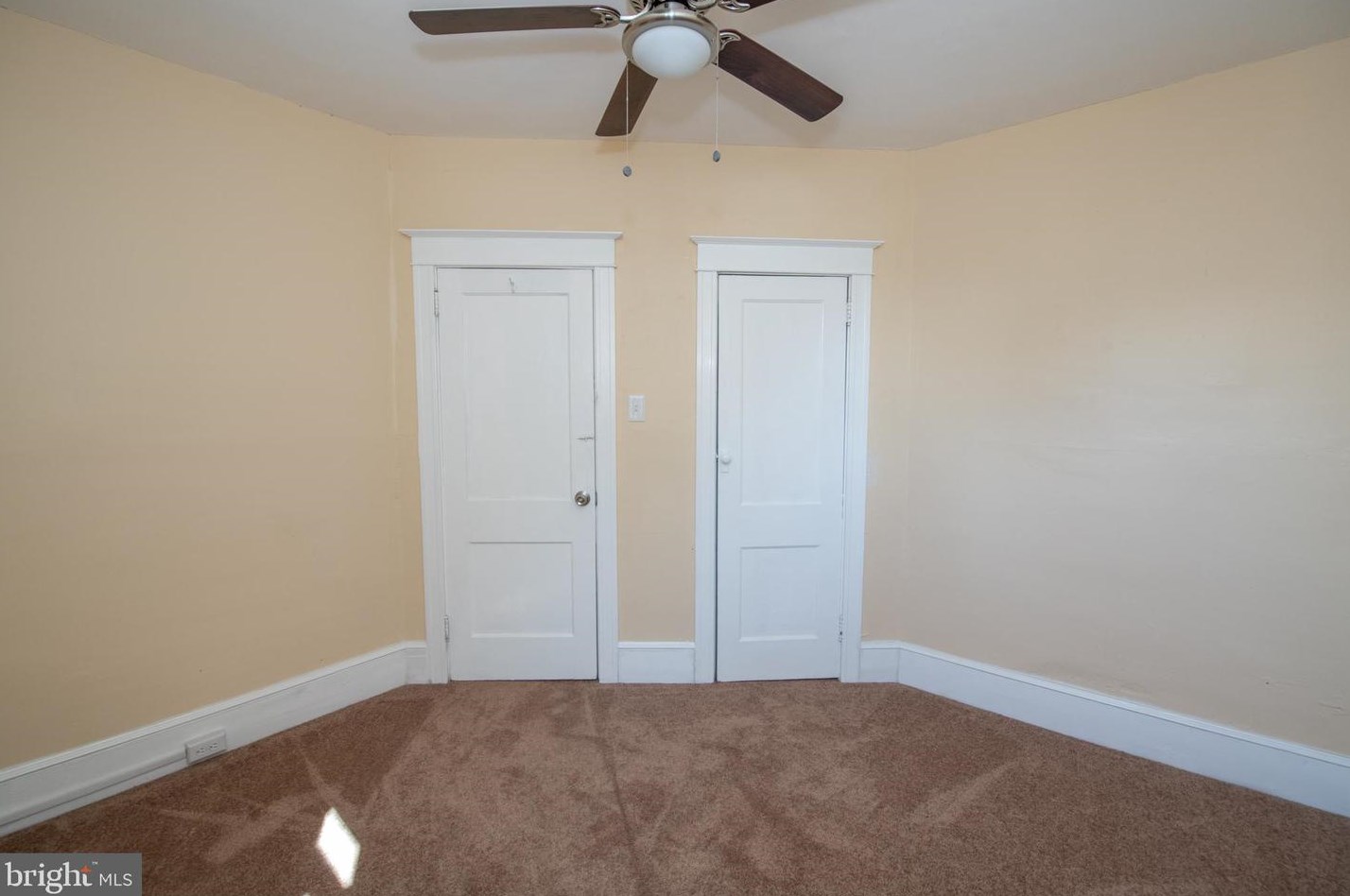 1138 Sanger St, Philadelphia PA  19124-1131 exterior