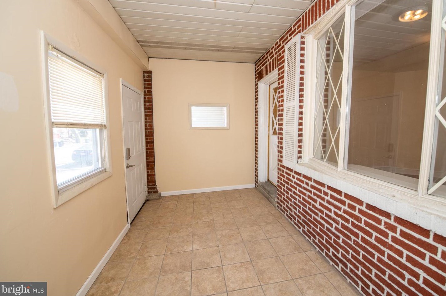 1138 Sanger St, Philadelphia PA  19124-1131 exterior