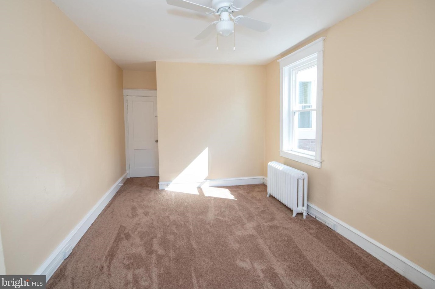 1138 Sanger St, Philadelphia PA  19124-1131 exterior