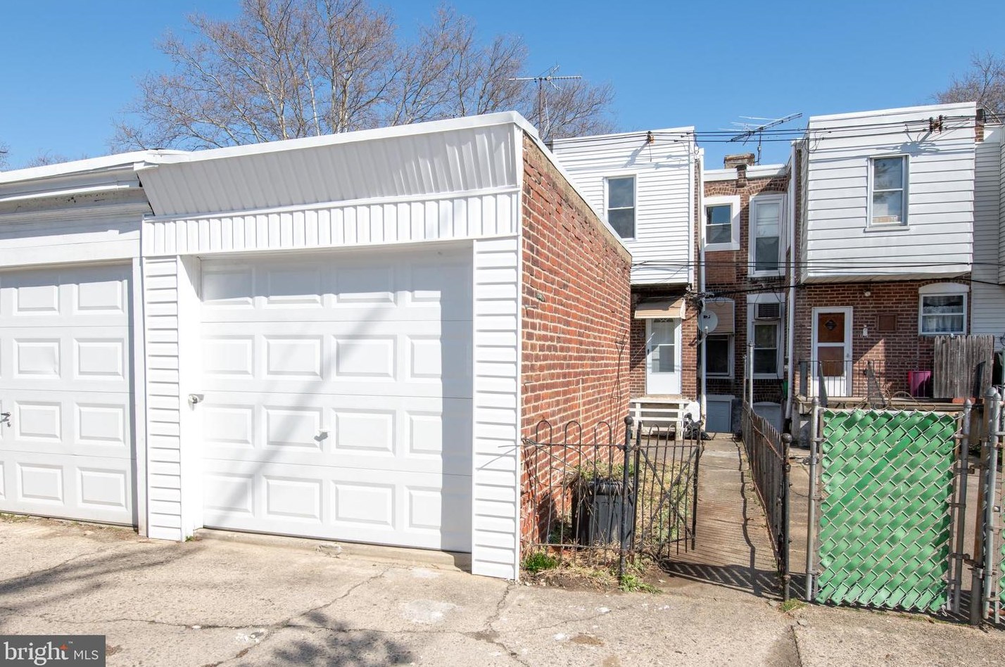 1138 Sanger St, Philadelphia PA  19124-1131 exterior