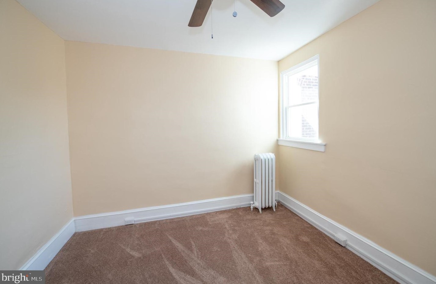 1138 Sanger St, Philadelphia PA  19124-1131 exterior