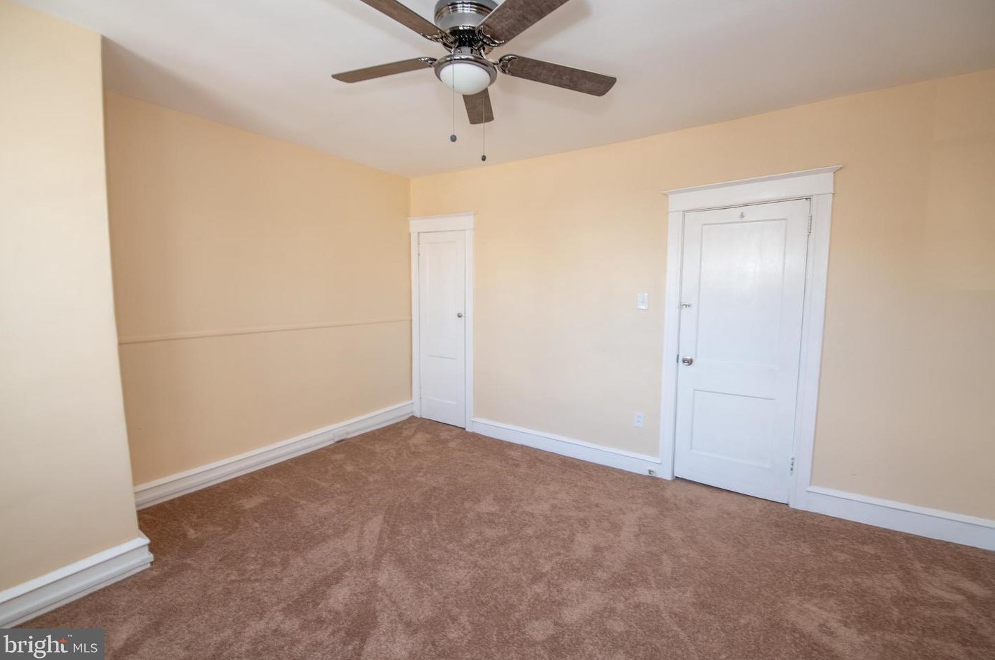 1138 Sanger St, Philadelphia PA  19124-1131 exterior