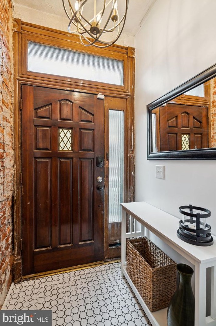 1723 Mifflin St, Philadelphia, PA 19145-2124