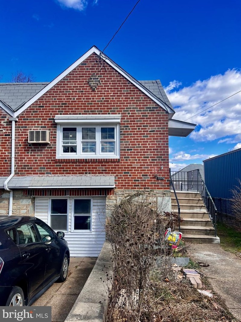 1335 Shelmire Ave, Philadelphia, PA 19111-3341