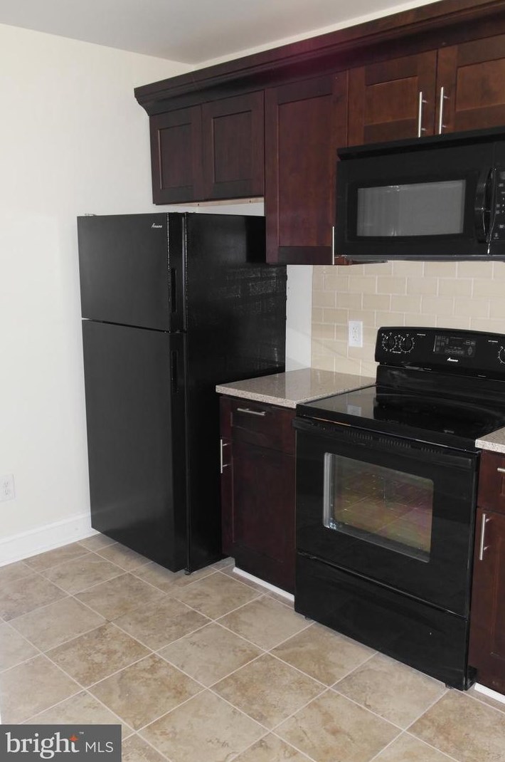 6080 Ridge Ave #2, Philadelphia, PA 19128