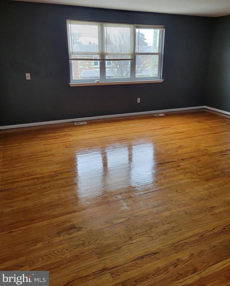 1632 Griffith St, Philadelphia PA  19111-2932 exterior