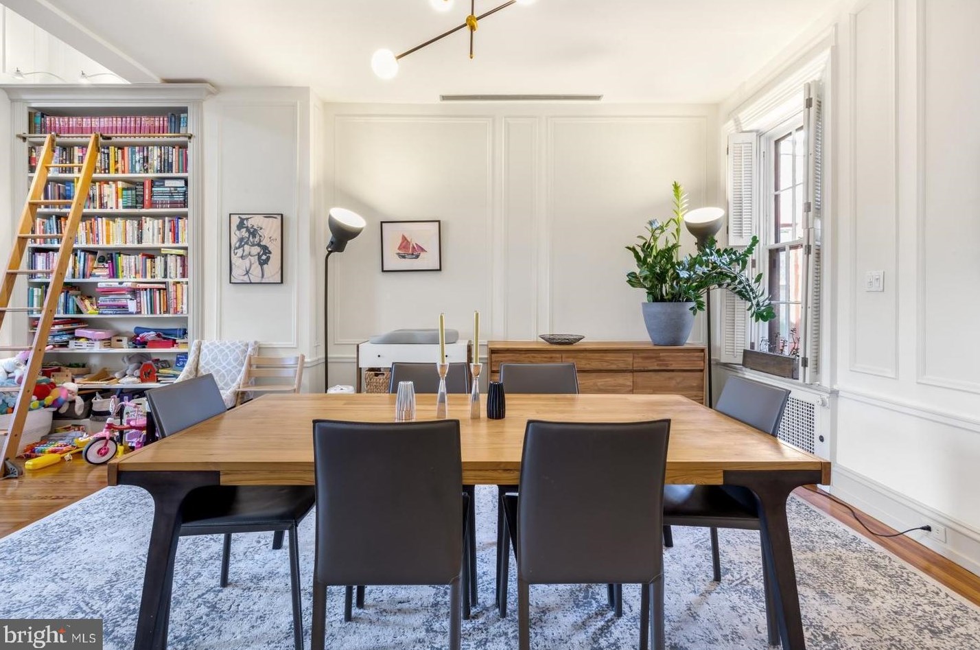 323 S 17th St #3, Philadelphia, PA