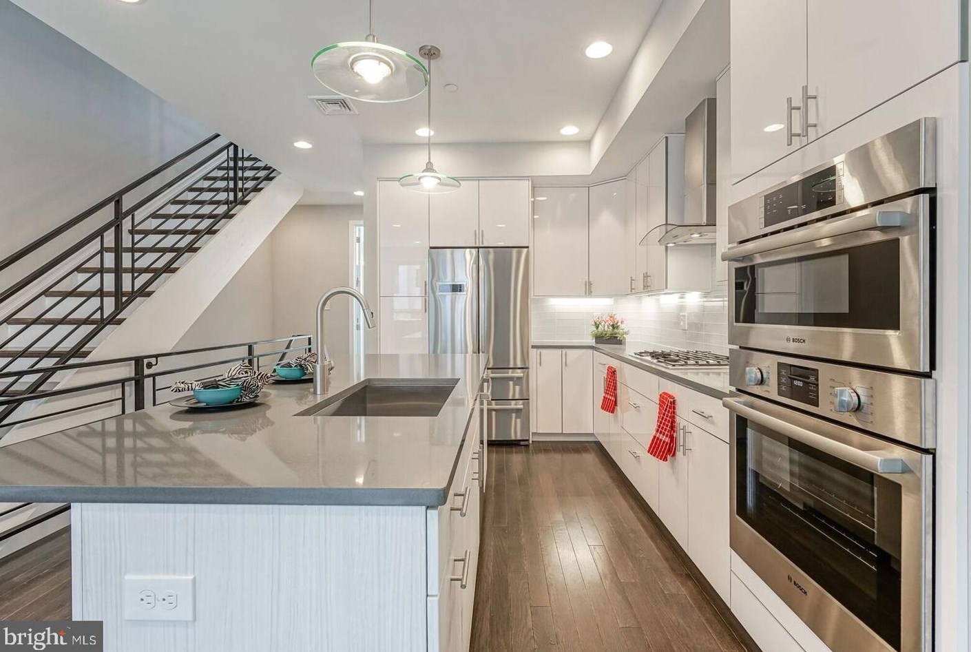 1006 S 17th St #b, Philadelphia, PA 19146