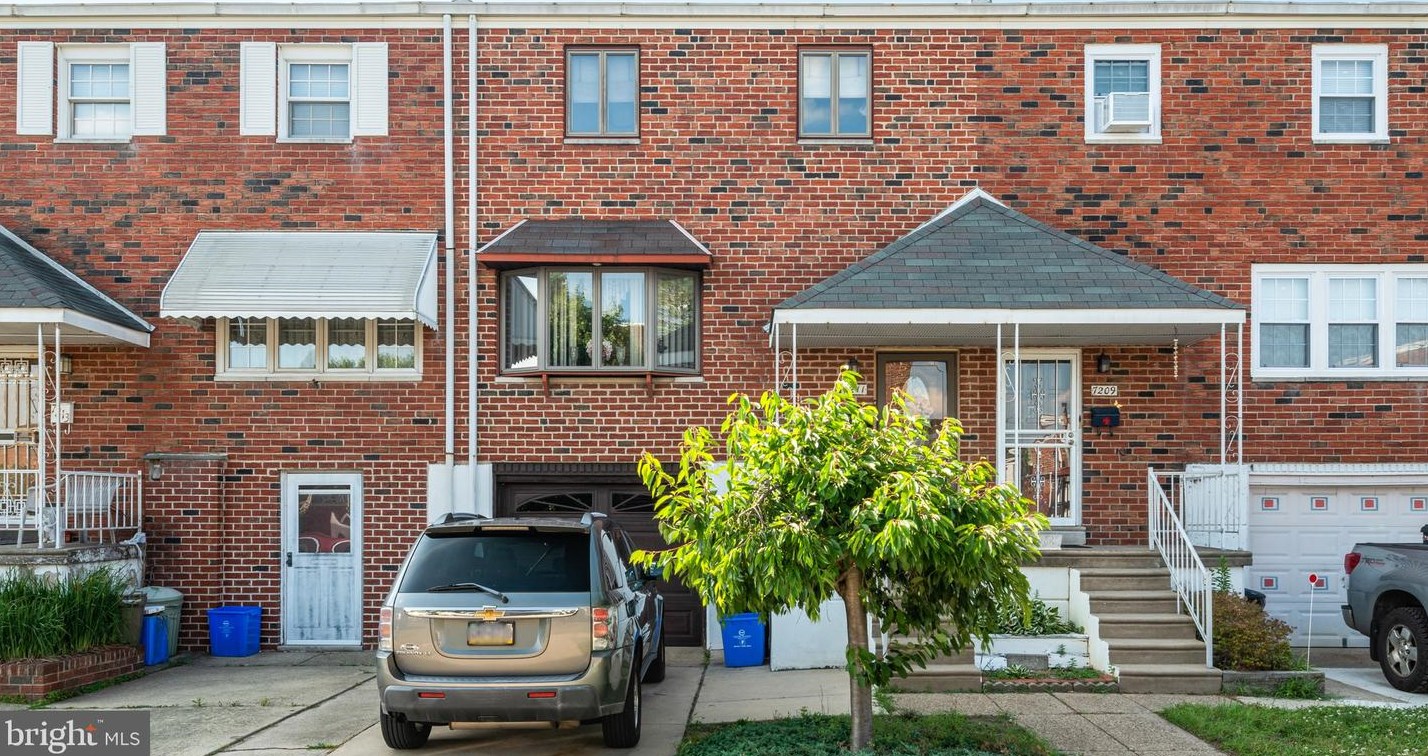 7211 Mallard Pl, Philadelphia, PA 19153-2707