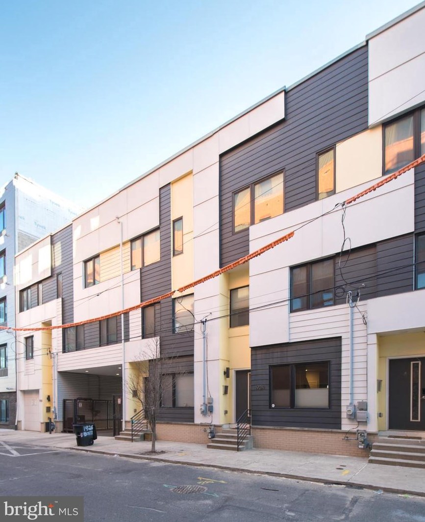 1924 Boston St, Philadelphia, PA 19125-1203