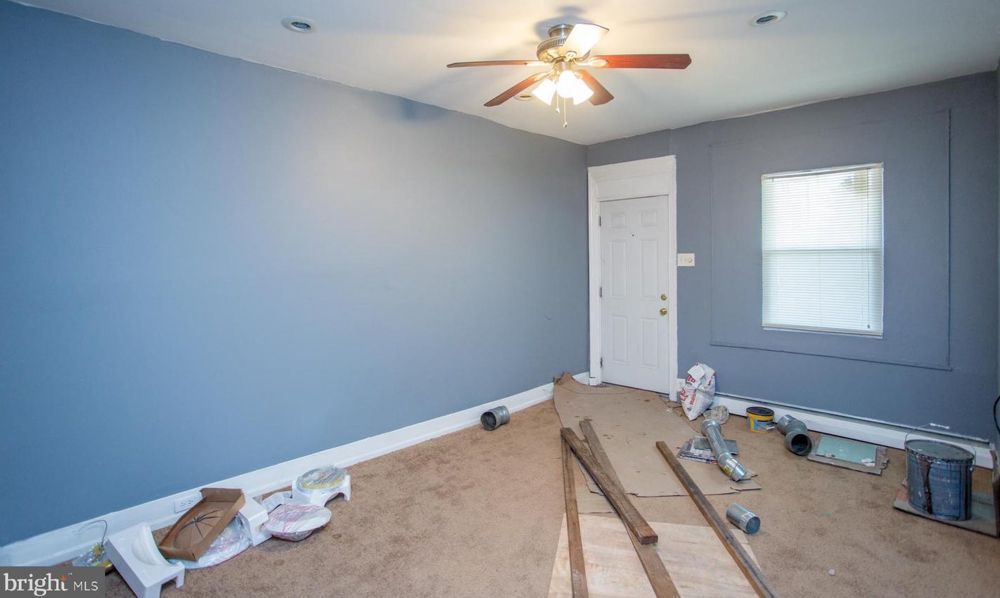 5849 Springfield Ave, Philadelphia PA  19143-5227 exterior