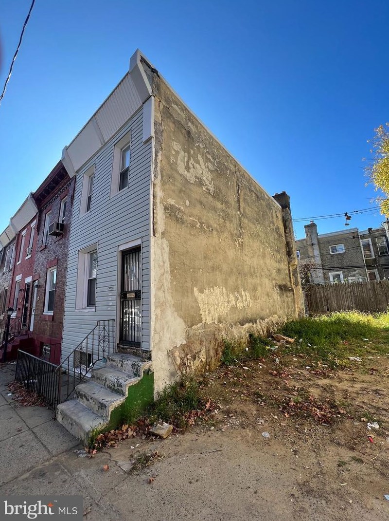 3112 Stillman St, Philadelphia, PA 19132-1342