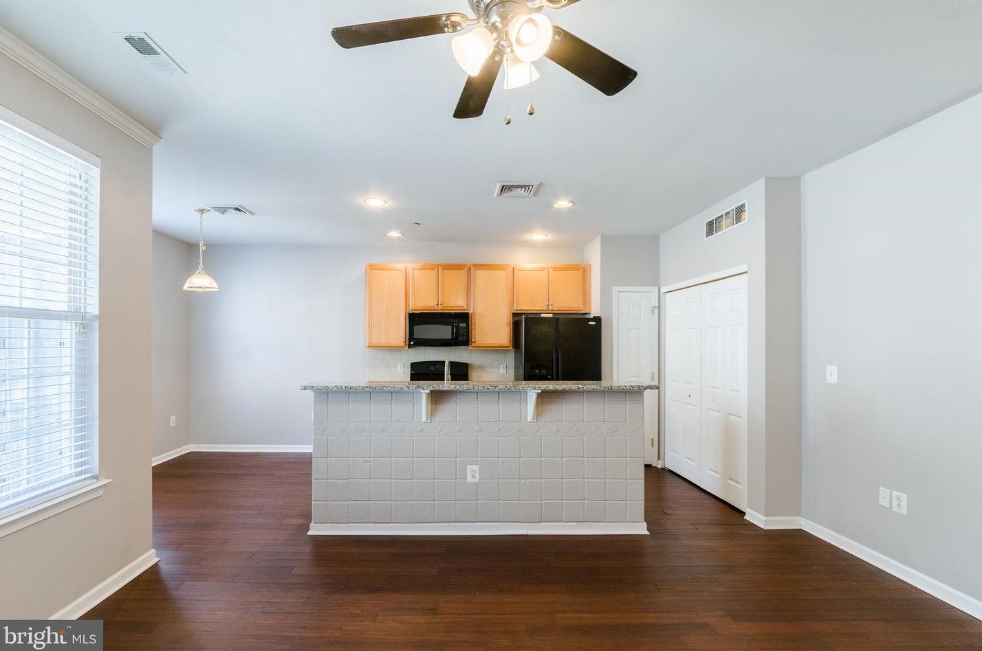 8 Brewerytown Ct, Philadelphia PA  19121-4431 exterior