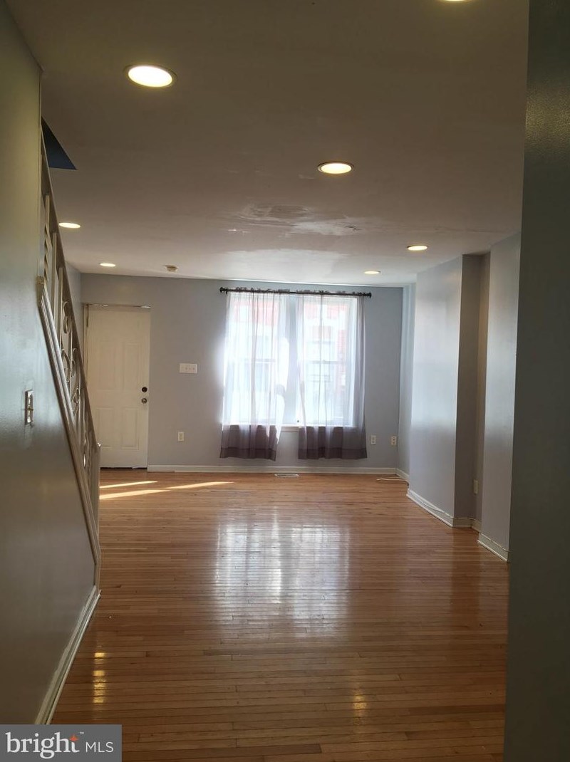 2707 Earp St, Philadelphia PA  19146-3713 exterior