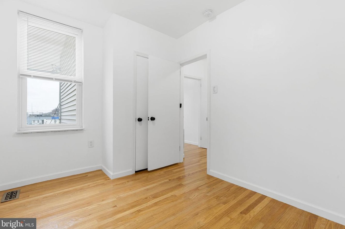 2438 Ritner St, Philadelphia PA  19145-4116 exterior