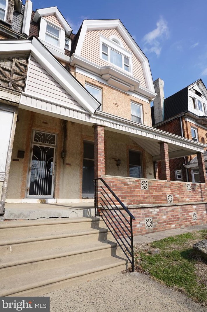 1233 58th St, Philadelphia, PA 19131-4108