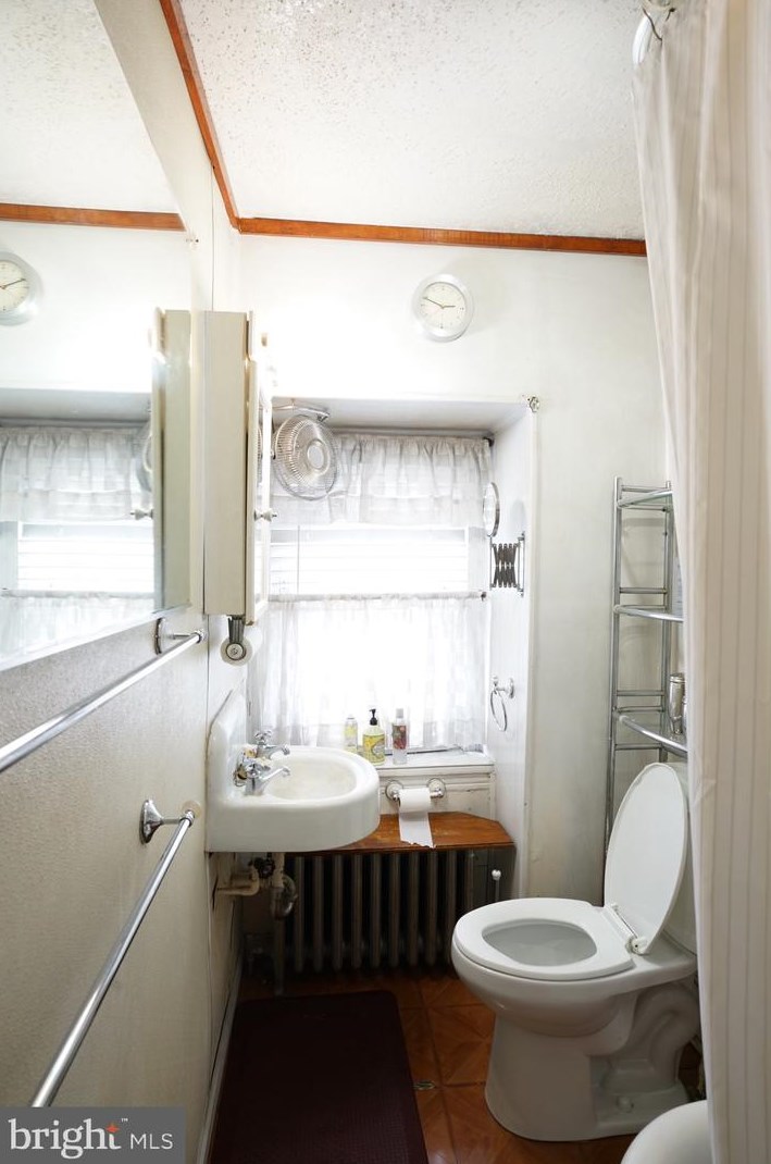 1233 58 St, Philadelphia PA  19131-4108 exterior