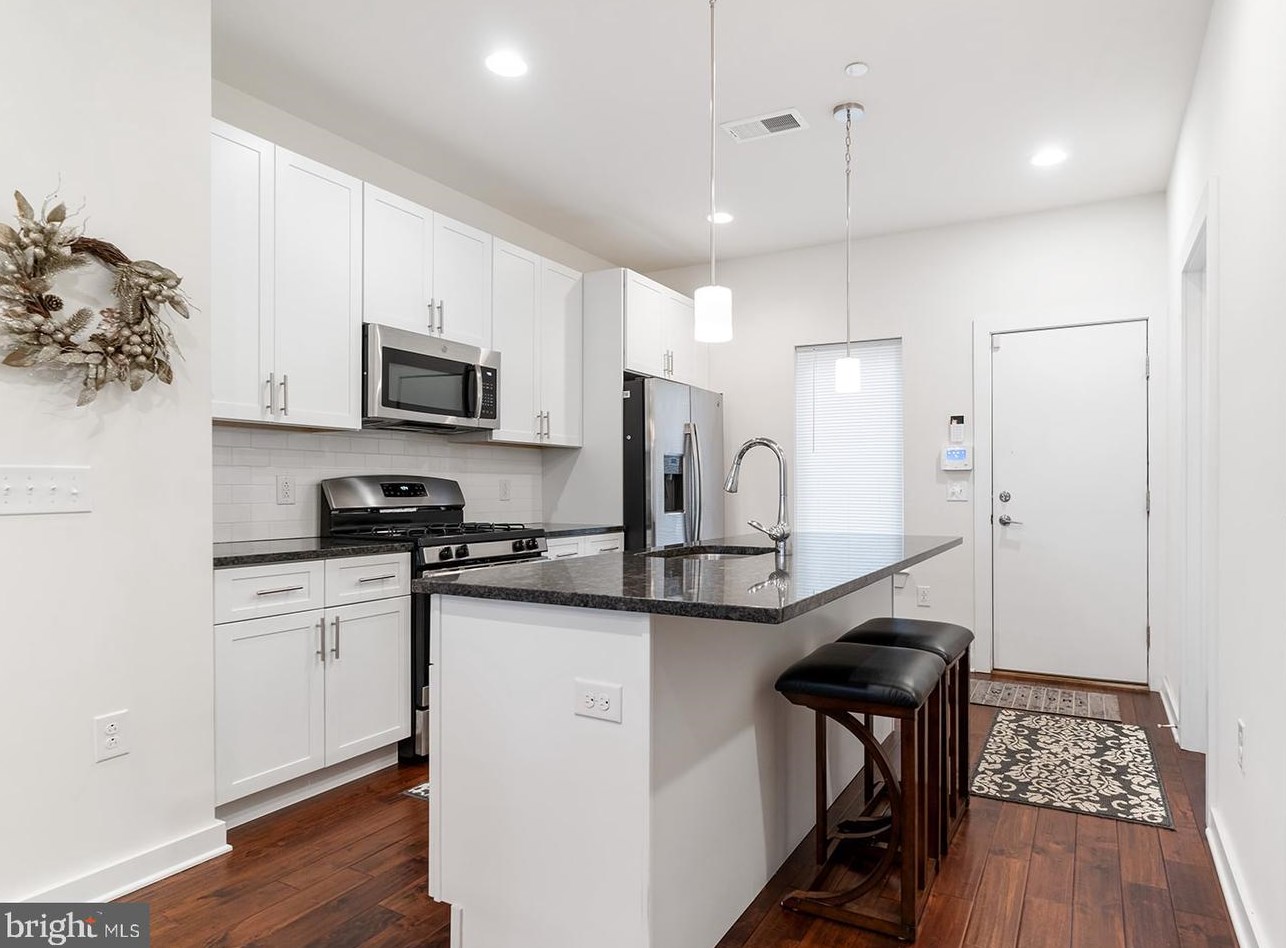1651 Randolph St, Philadelphia PA  19122-0029 exterior