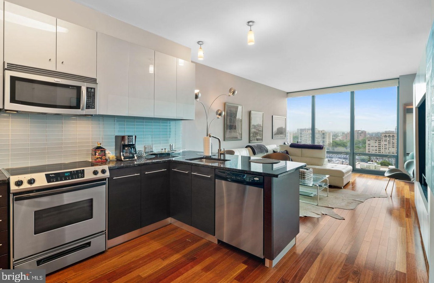 2101 Market St #2108, Philadelphia, PA 19103