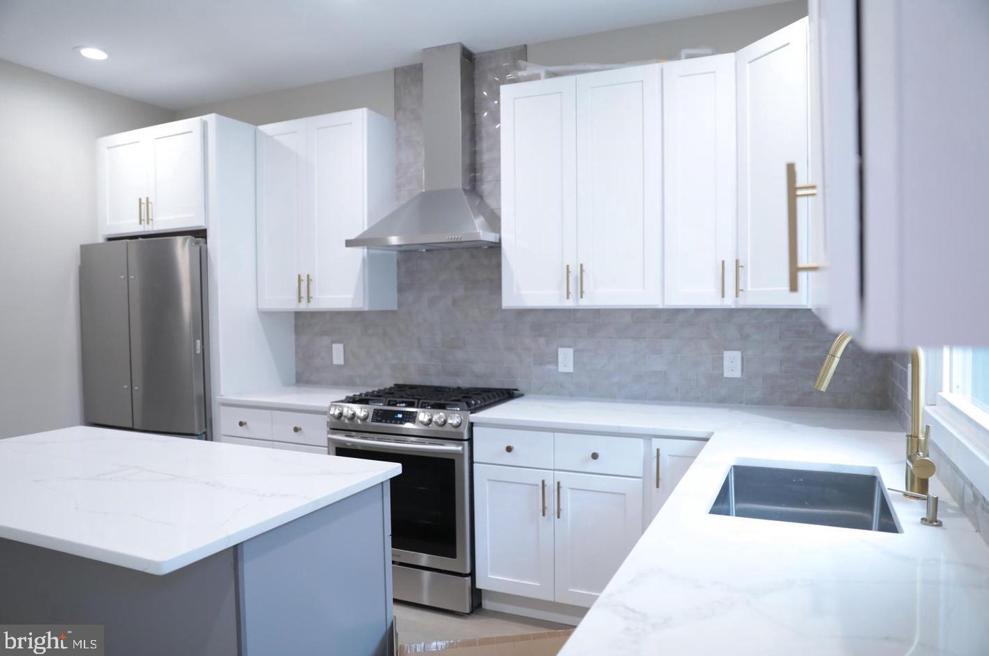 2211 Fernon St, Philadelphia PA  19145-1319 exterior