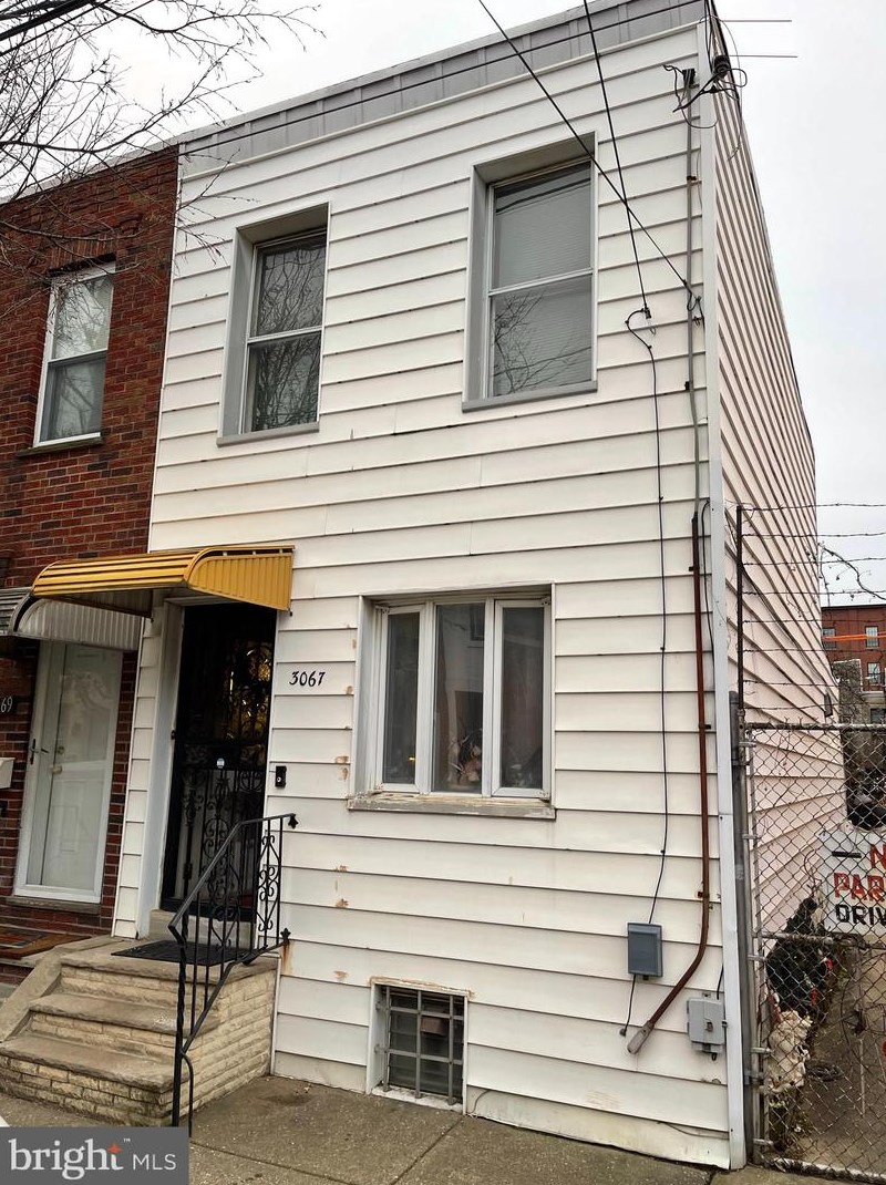 3067 Salmon St, Philadelphia, PA 19134-5810