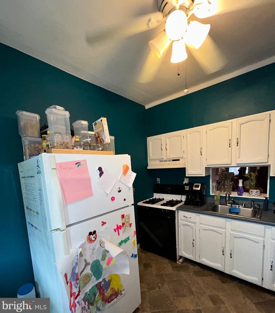 6635 Vandike St, Philadelphia, PA 19135-2811