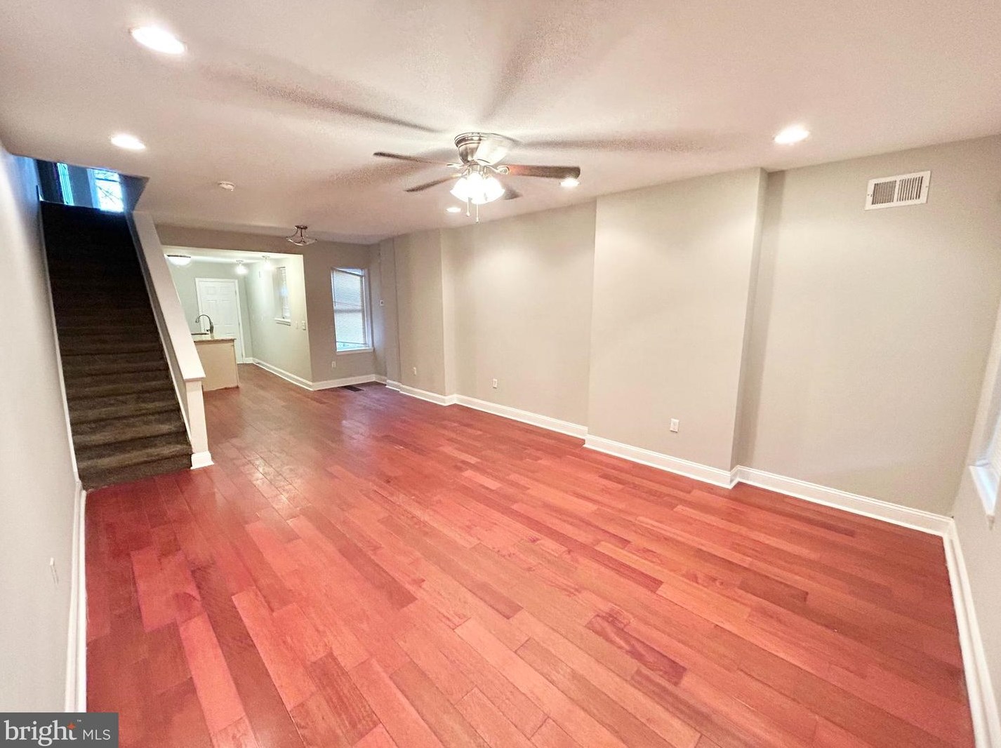 725 N 38th St, Philadelphia, PA 19104