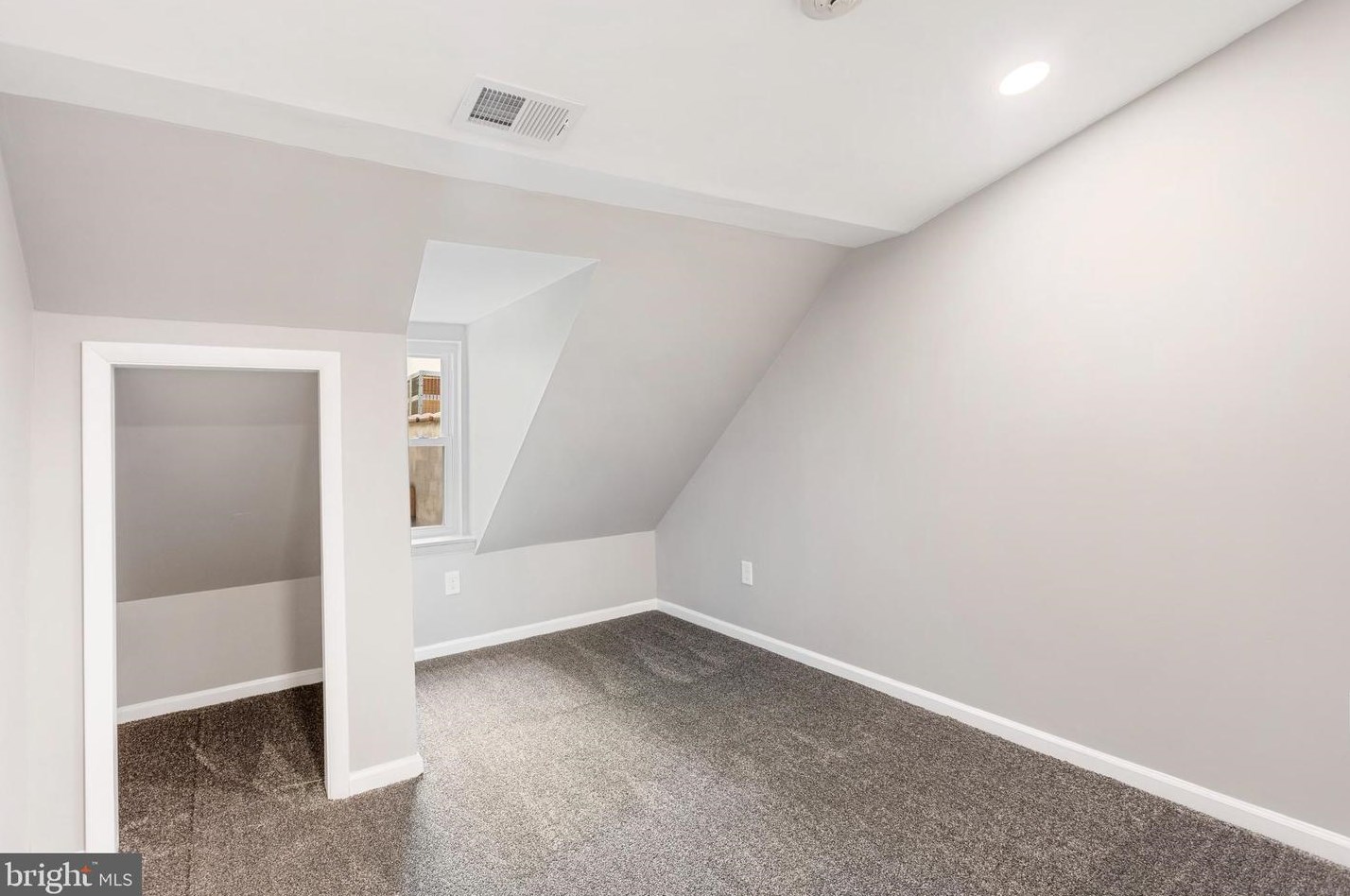 146 South St #3, Philadelphia, PA 19147