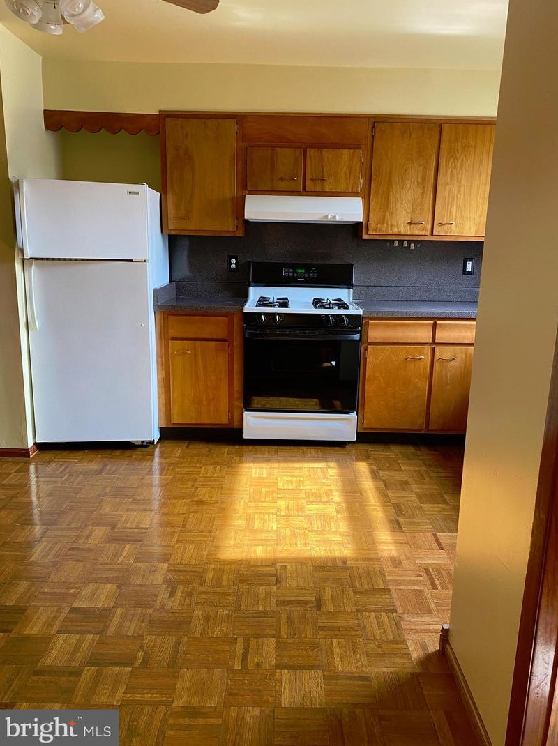 761 S 9th St #3, Philadelphia, PA 19147