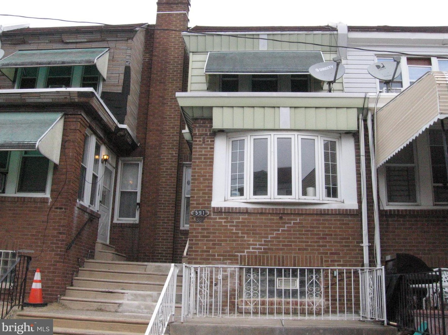 591 Alcott St, Philadelphia, PA 19120-1235