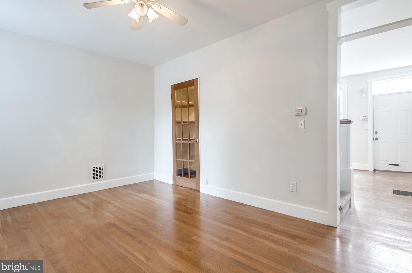 872 Taney St, Philadelphia PA  19130-1831 exterior